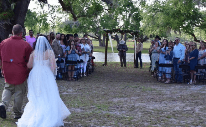 A Dreamy Fall Ceremony Under the Live Oaks at Wyldswood